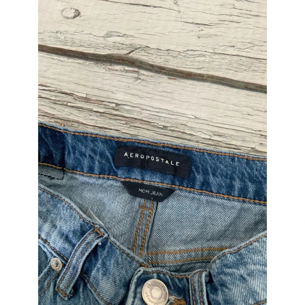 Aeropostale Mom Jeans Womens 0 Medium Wash Distressed Ripped High Rise Denim - Picture 2 of 4